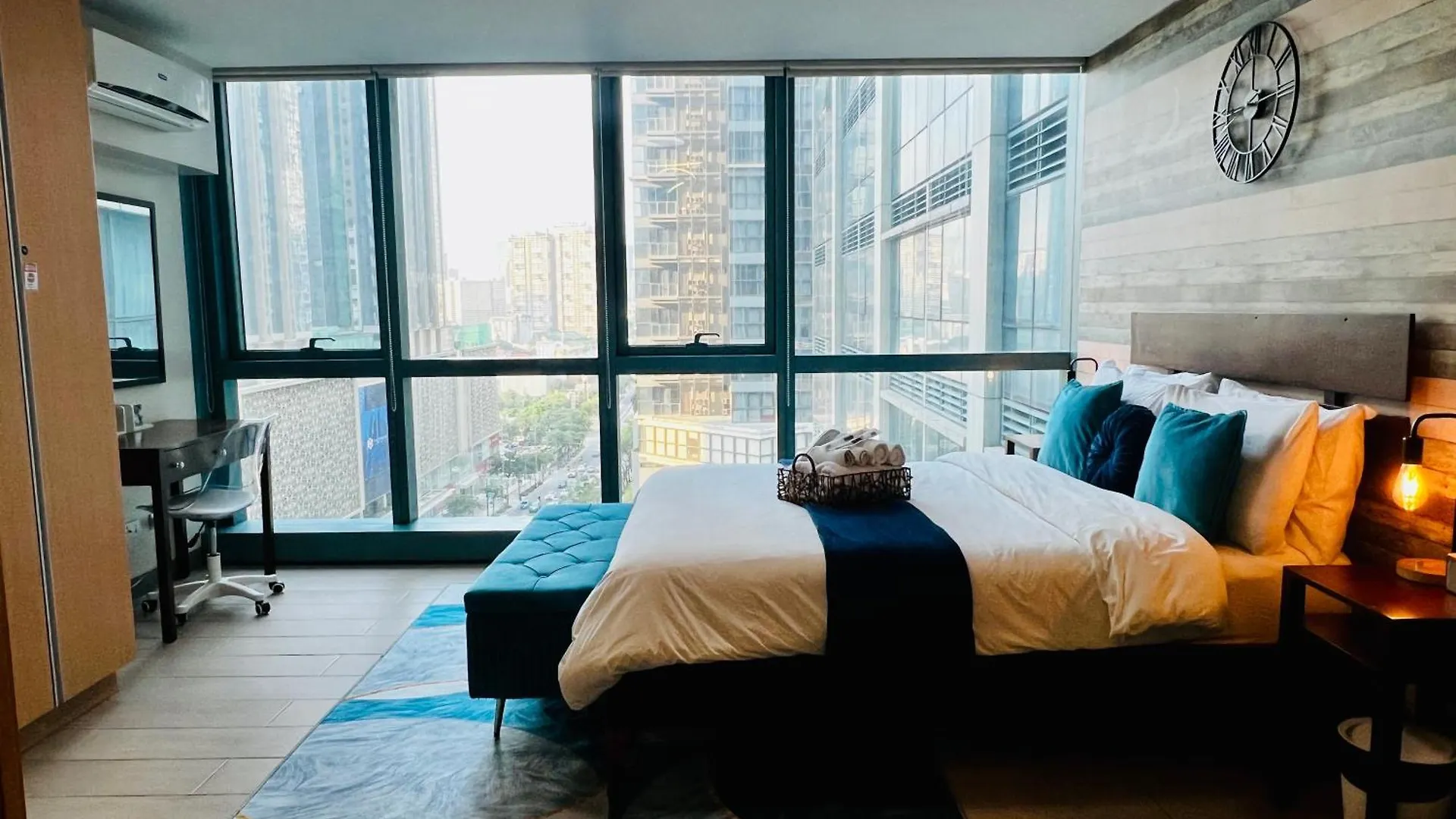 Bgc Luxury Condo - Pool, Wi-Fi, City View - Suite 11 location